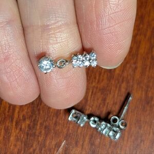 Silver Clear Crystal Drop Earrings - White Crystal 925 Stamped